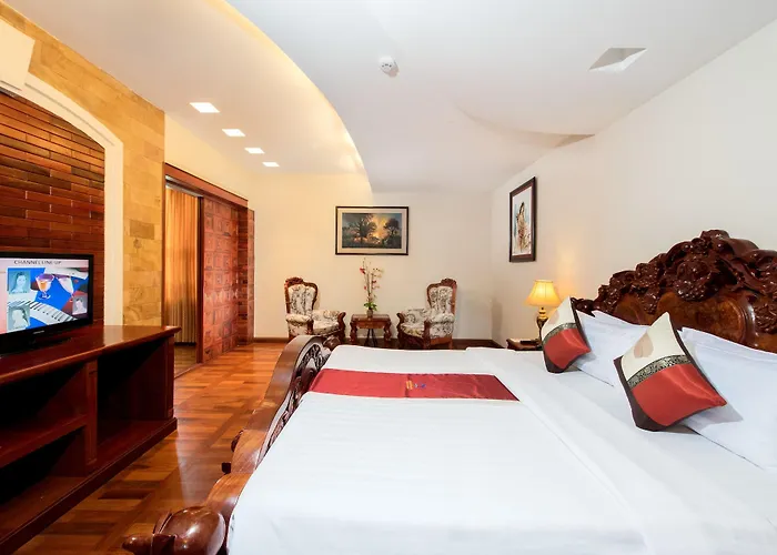 Pacific Premier & Hotel