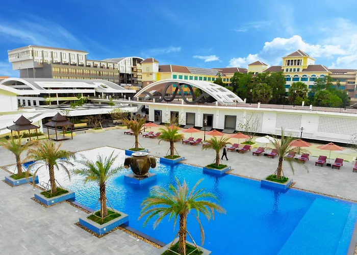 Pacific Premier & Hotel