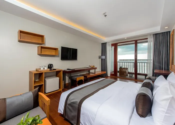 Pacific Premier & 5* Siem Reap