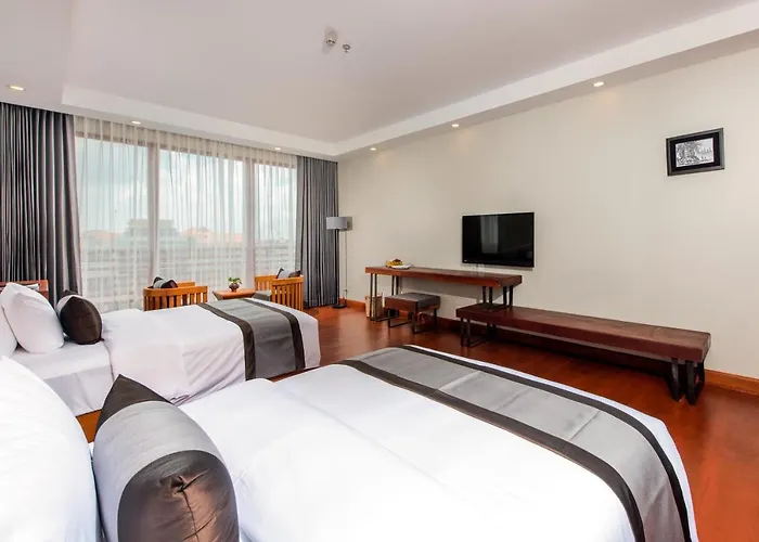 Pacific Premier & Hotel