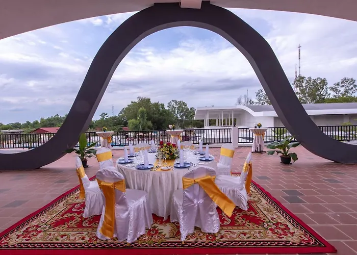Pacific Premier & 5* Siem Reap